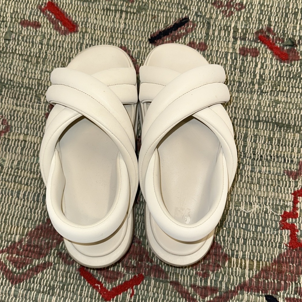 Nike Women's White Platform Sandals - Picture 3 of 4